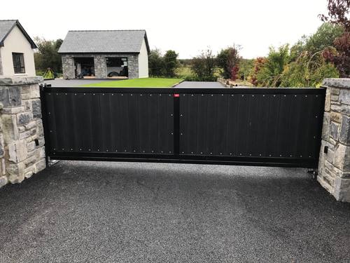 Gate 033 - Black solid slatted double gate