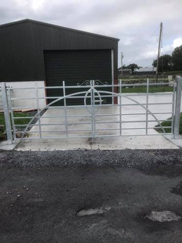 Gate 038 - Galvanised farm-style gate