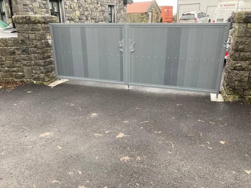 Gate 044 - Grey composite double gate