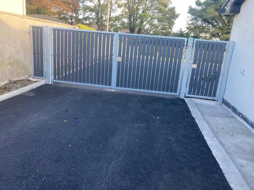 Gate 045 - Grey slatted double gate, minimalist
