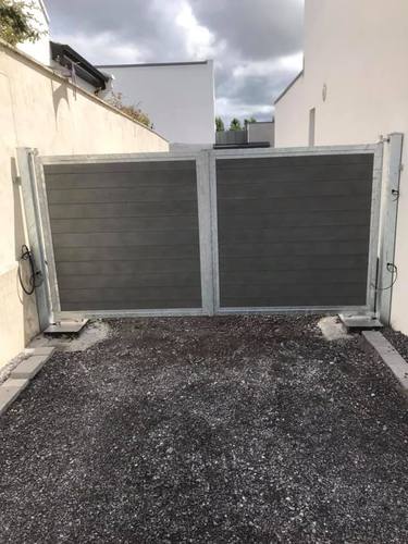 Gate 096 - Grey composite double gate, minimalist
